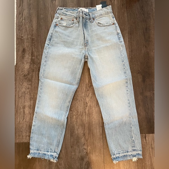 Abercormbie High Rise Mom Jean - Picture 2 of 6